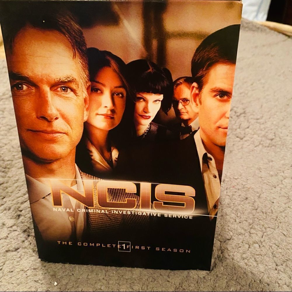 NCIS Complete First Season DVD Box Set - Picture 2 of 4